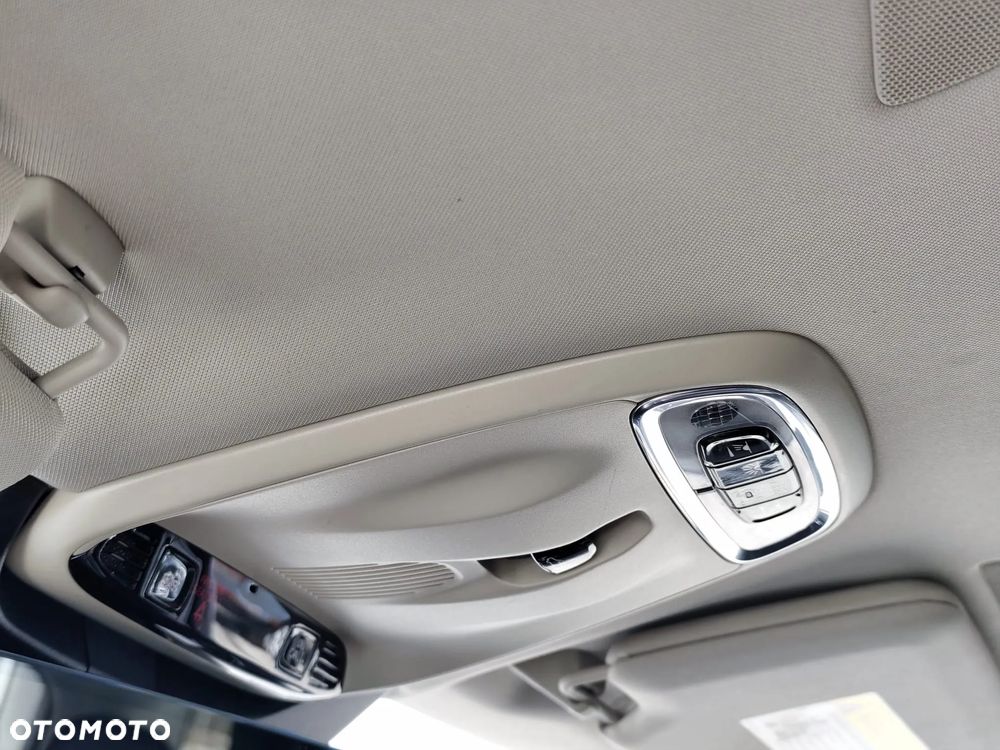 Volvo XC 90 T6 AWD Momentum 7os - 12