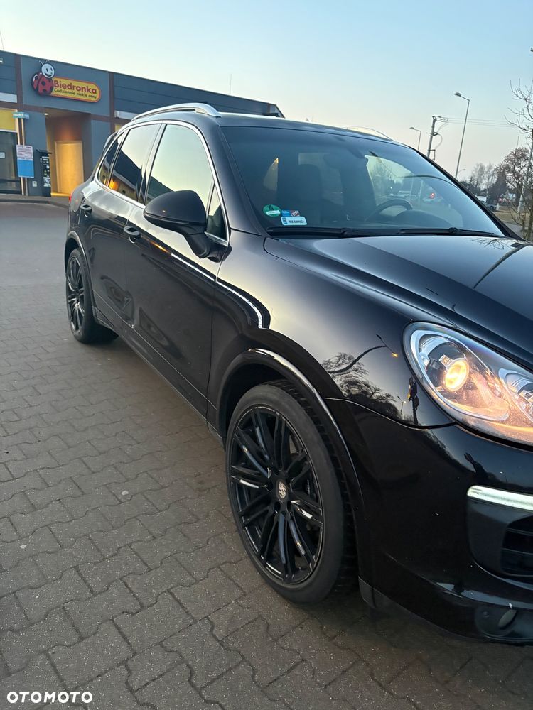 Porsche Cayenne Platinum Edition - 16
