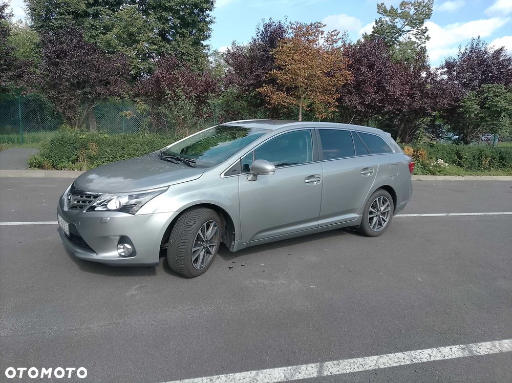 Toyota Avensis - 4