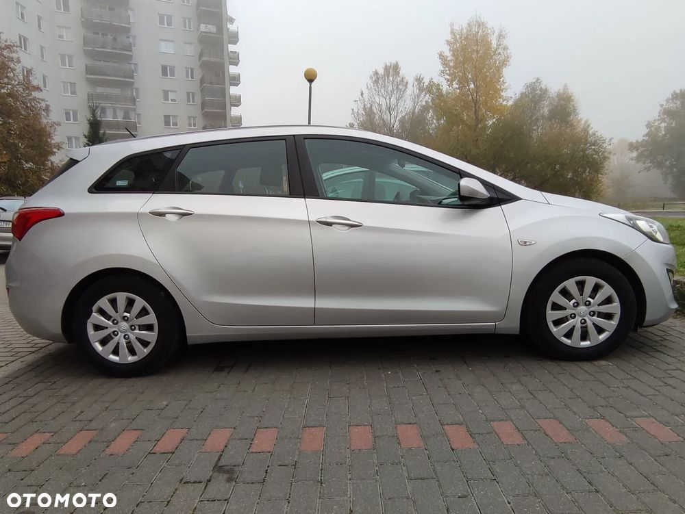 Hyundai i30 1.4 CRDi Classic + - 6