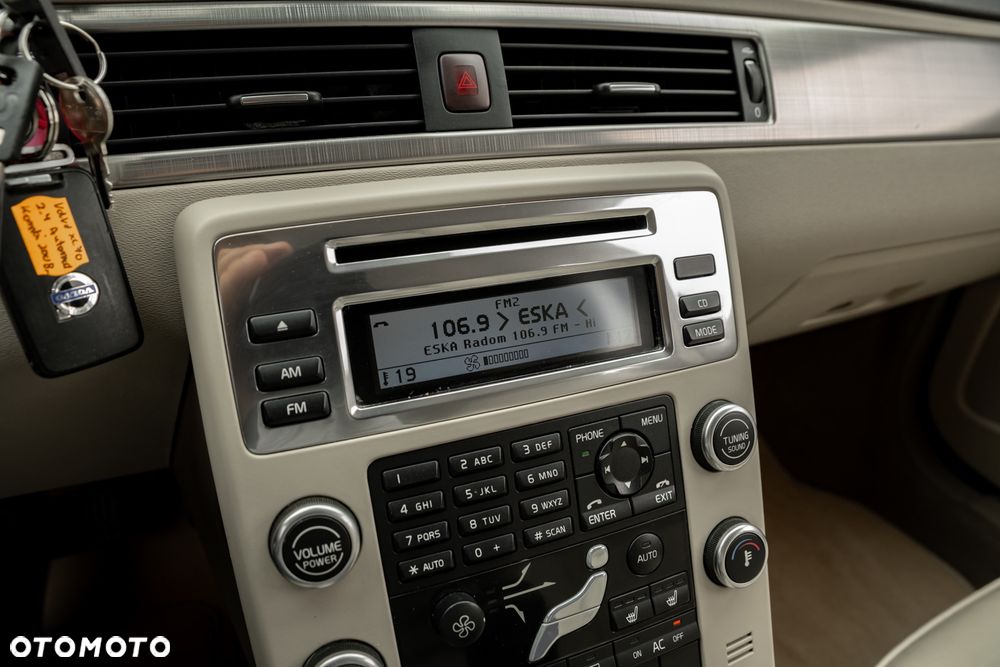 Volvo XC 70 D5 AWD Momentum - 34