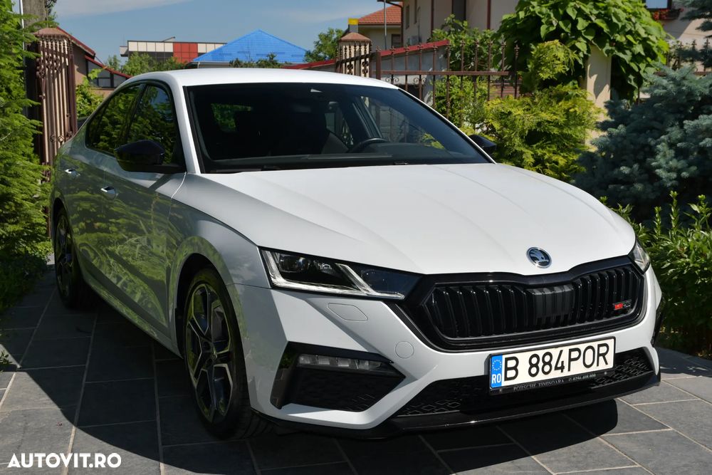 Skoda Octavia 2.0 TSI DSG RS - 8