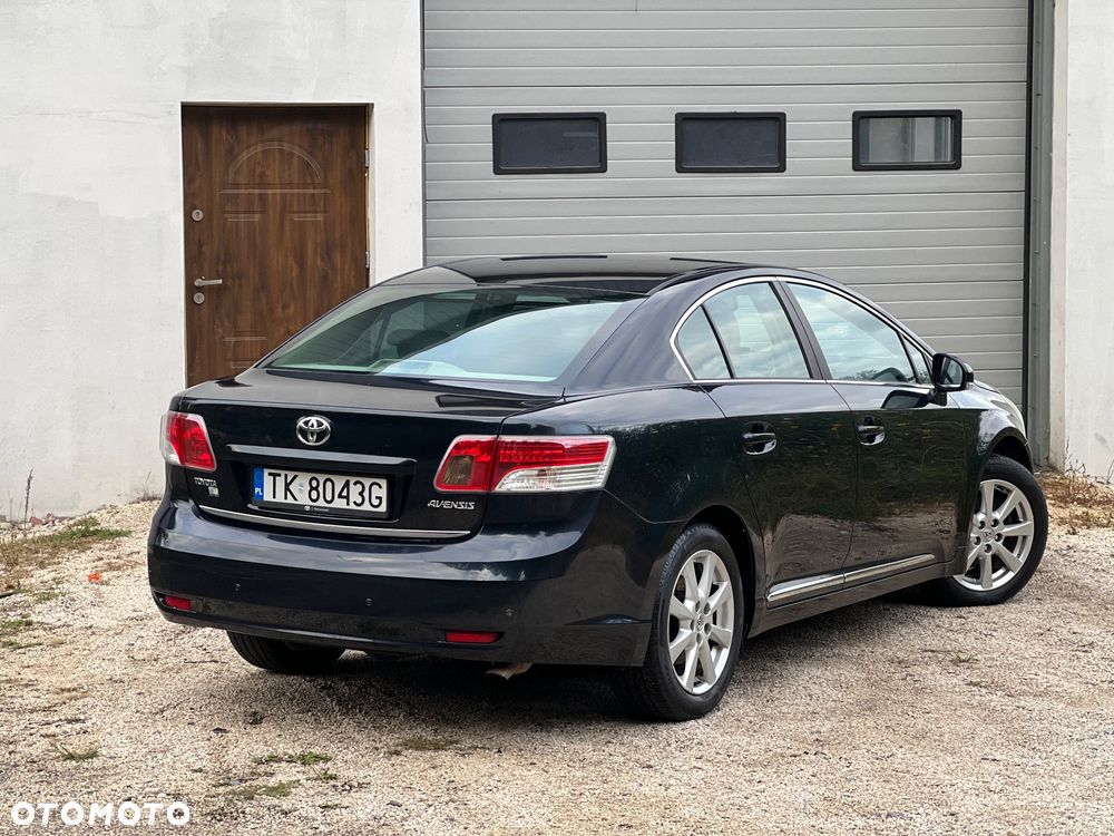 Toyota Avensis 2.0 D-4D Platinium - 9