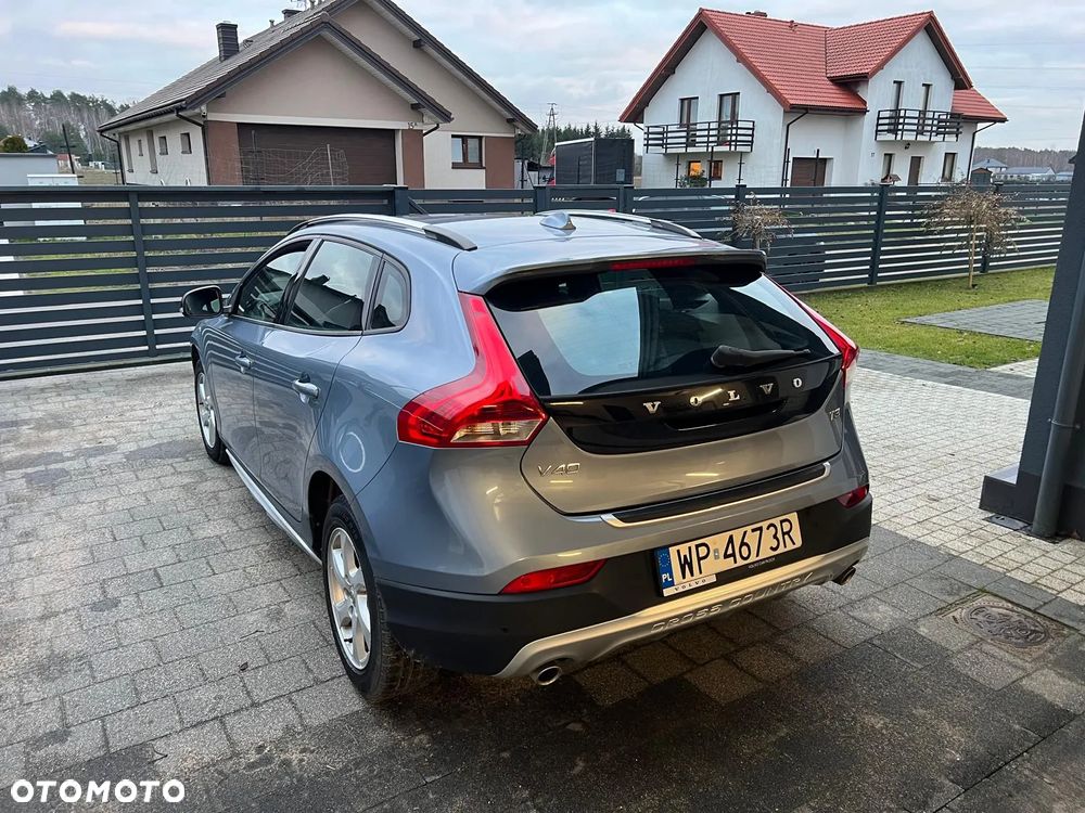 Volvo V40 T3 Drive-E Momentum - 4