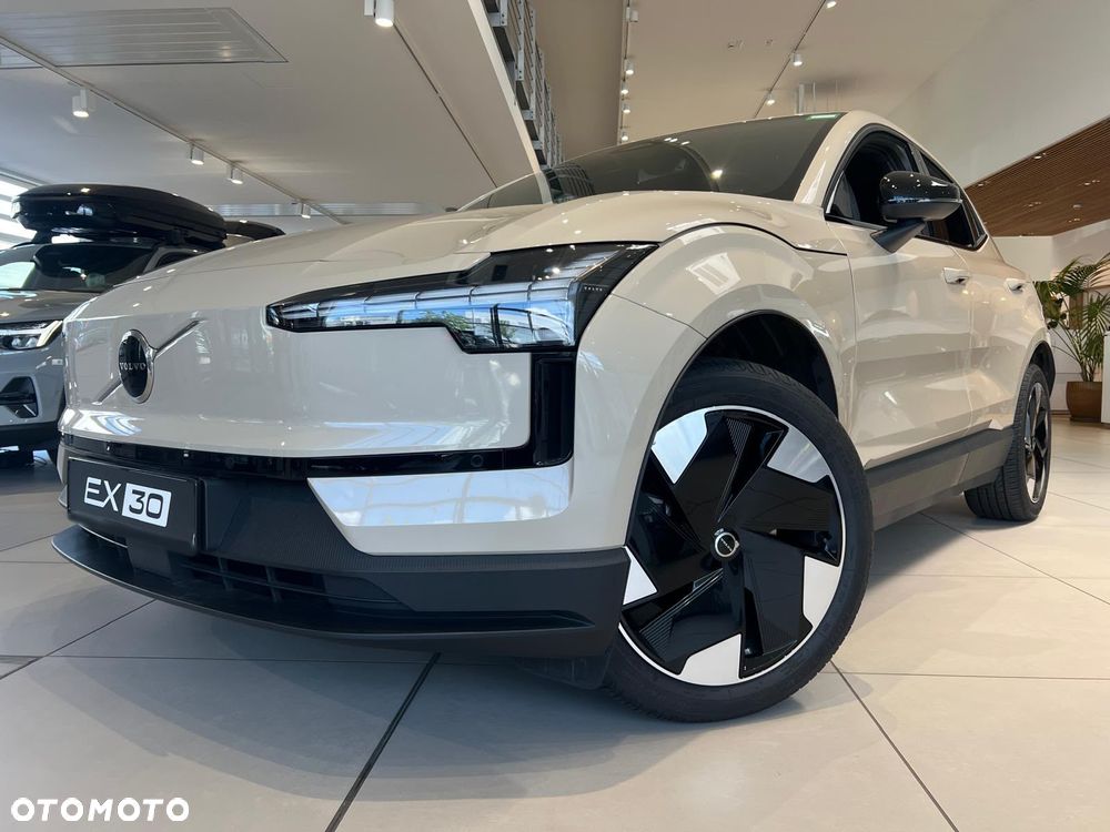Volvo EX30 69kWh Twin Motor Plus - 1