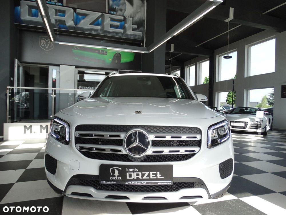 Mercedes-Benz GLB - 13