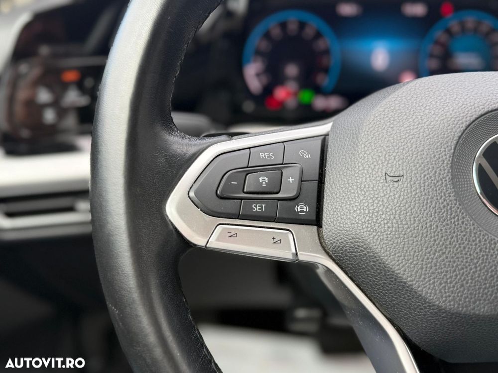 Volkswagen Golf - 22