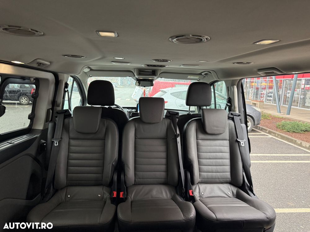 Ford Tourneo Custom Bus 320 2.0 EcoBlue 185 CP L2H1 Titanium X Aut. - 23