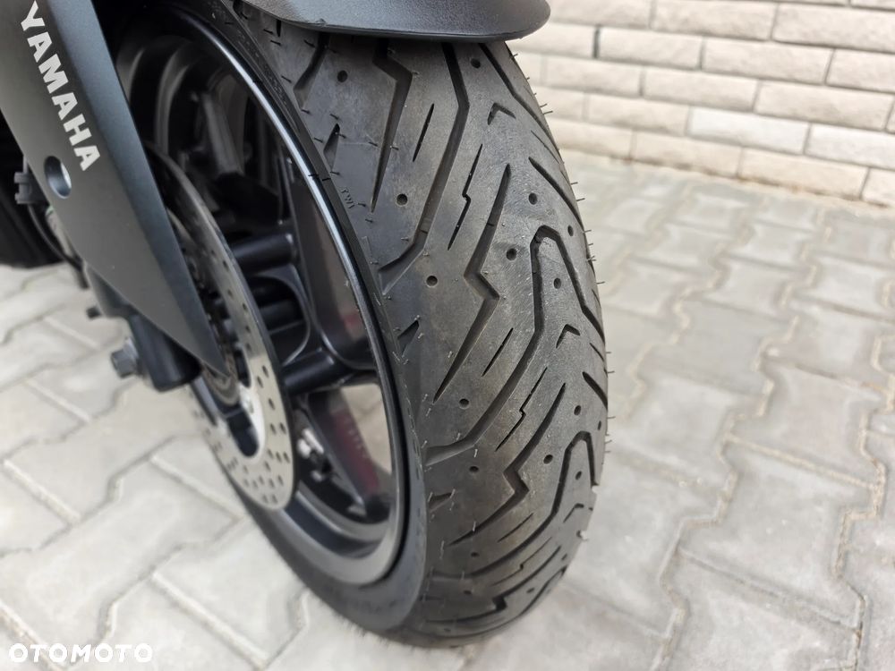 Yamaha X-max - 14