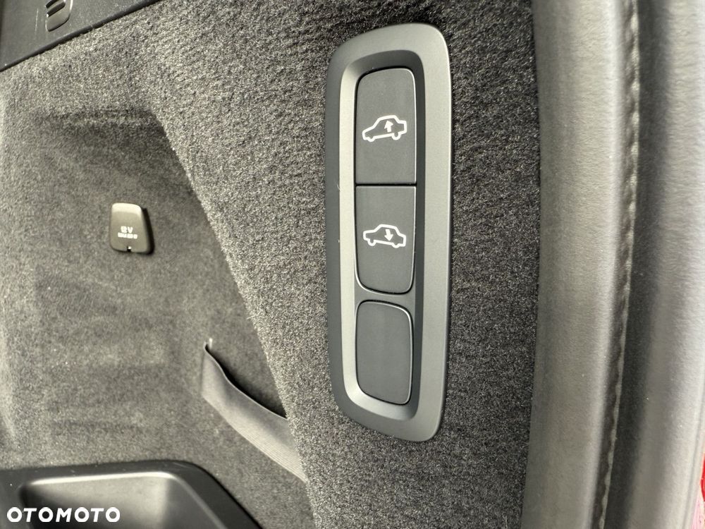 Volvo XC 90 - 31