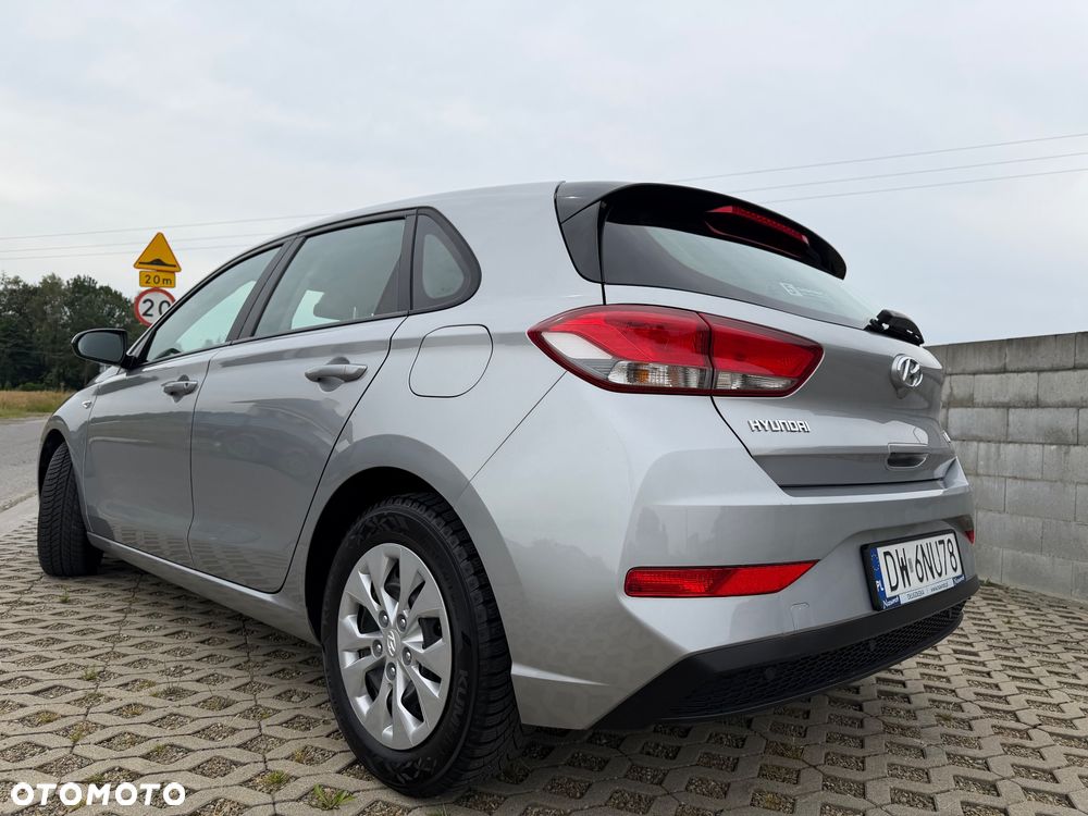 Hyundai i30 1.5 DPI Classic + - 6