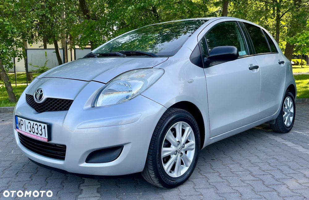 Toyota Yaris 1.0 Luna A/C - 2