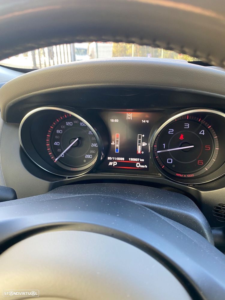 Jaguar XE 2.0 D Prestige Aut. - 11