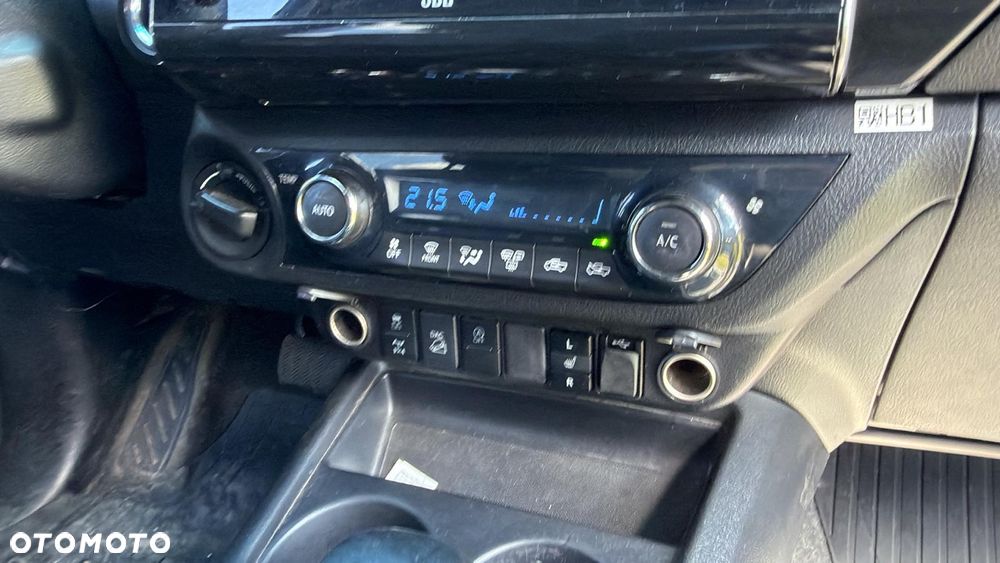 Toyota Hilux - 23