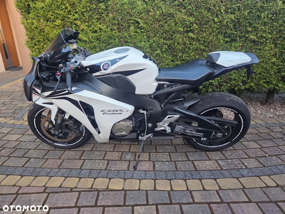 Honda CBR - 3