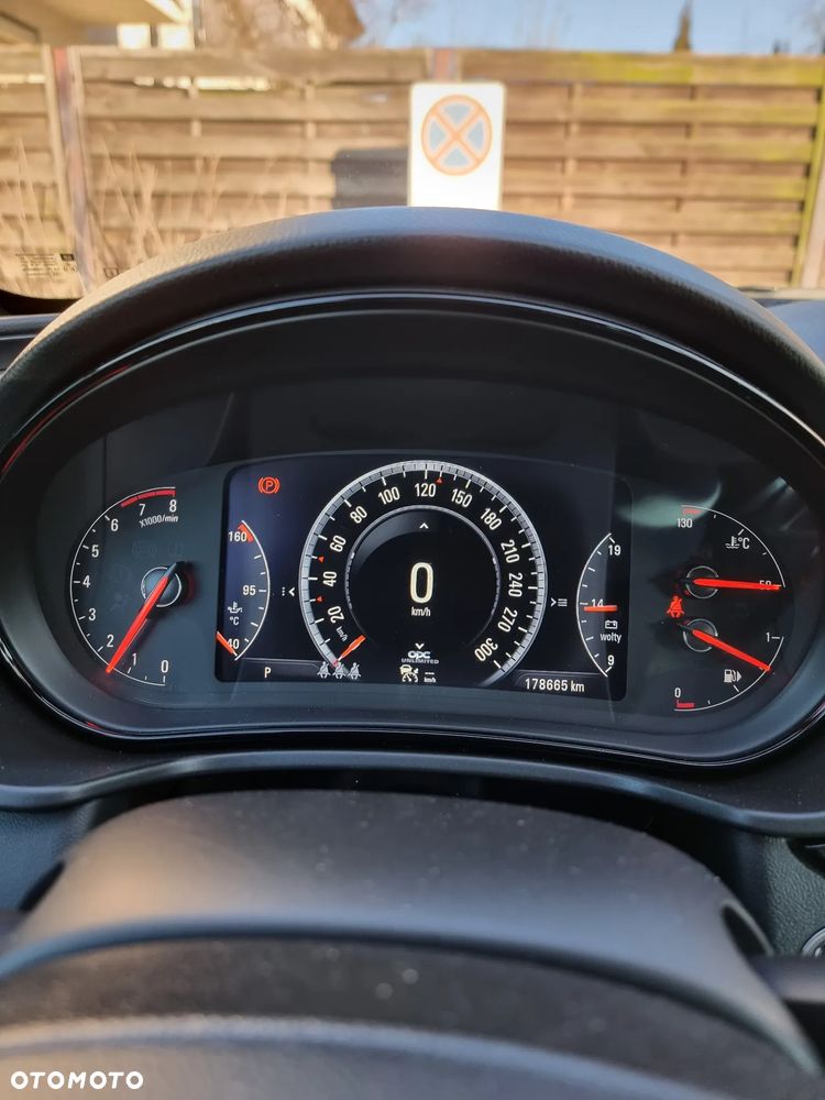 Opel Insignia 2.8 T V6 OPC - 17