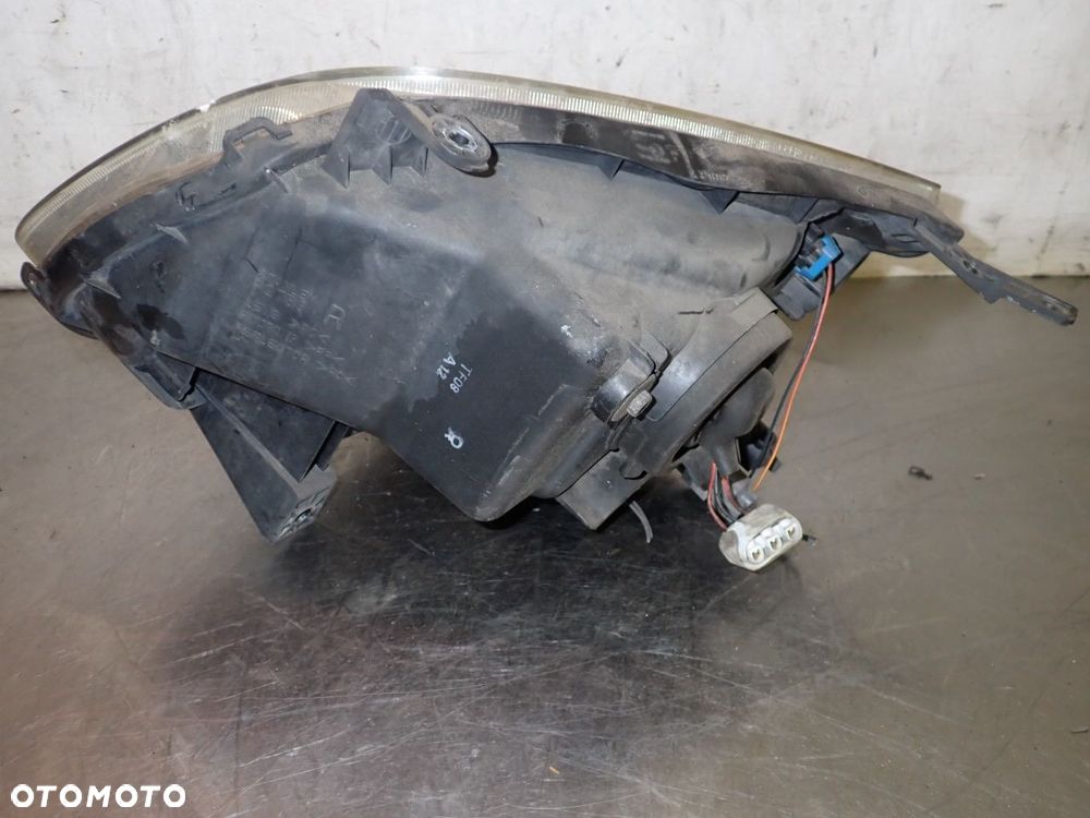 LAMPA PRAWA PRZEDNIA SUZUKI IGNIS - 2