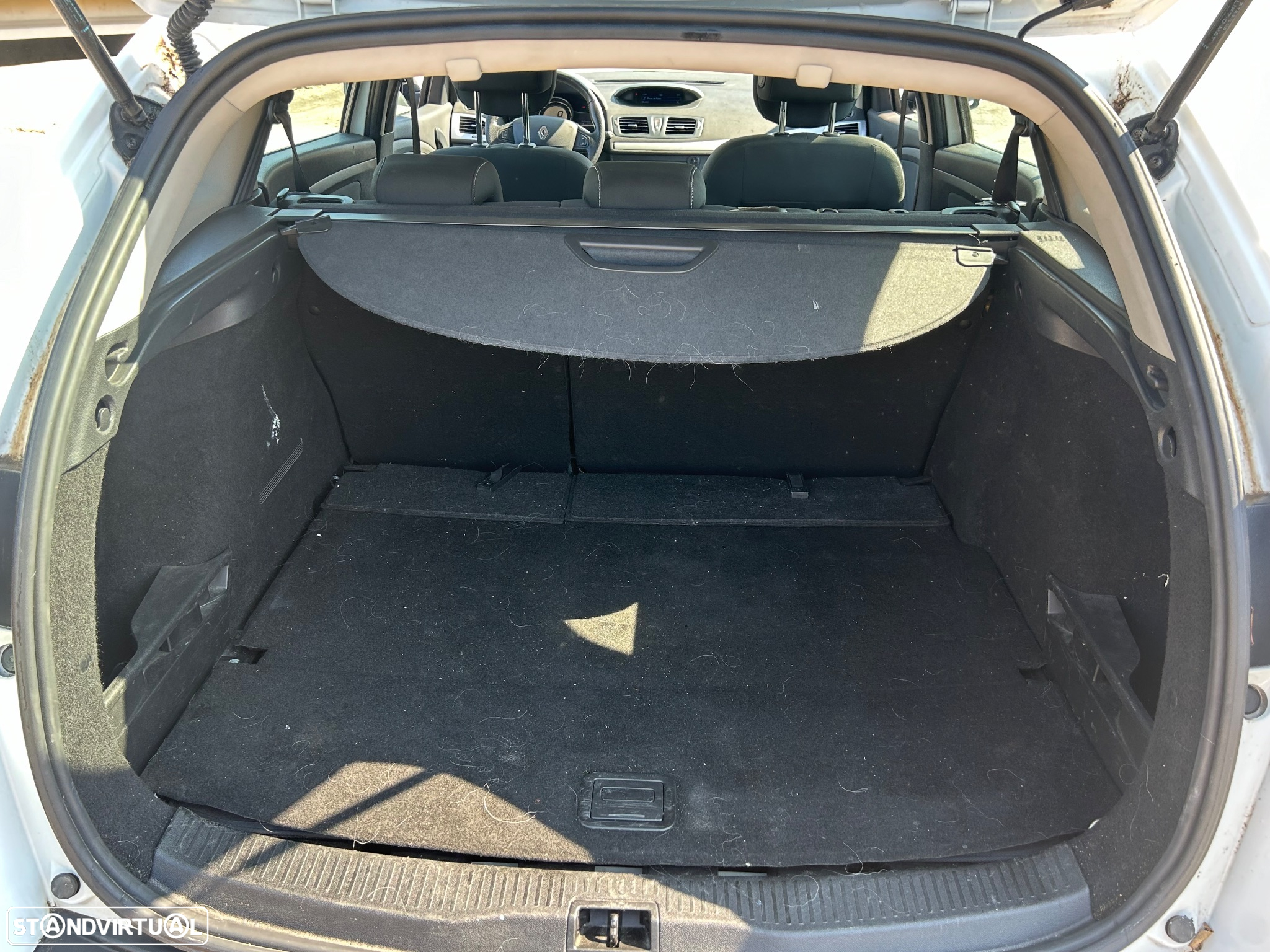 Renault Mégane Sport Tourer 1.5 dCi Limited SS - 10