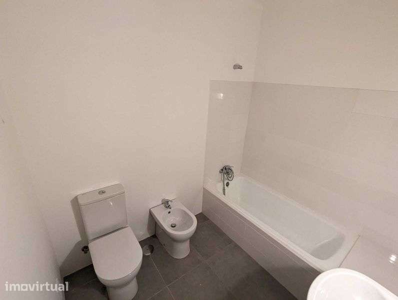 Apartamento T4 Av Nossa Senhora de Fátima - Grande imagem: 5/12