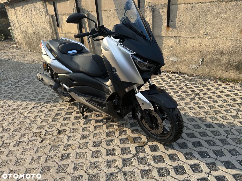 Yamaha X-max
