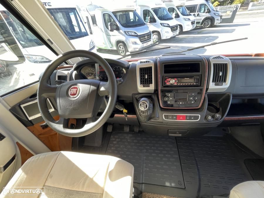 Carthago C-Tourer Camas gémeas e basculante - 16