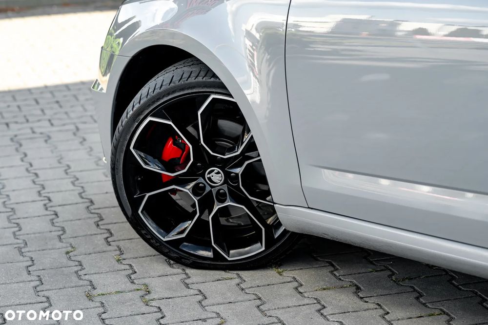 Skoda Octavia 2.0 TDI 4x4 DSG RS - 34