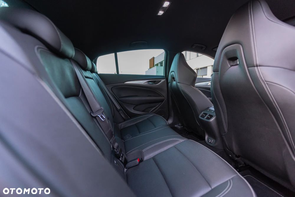 Opel Insignia 2.0 Direct InjectionTurbo GSI - 33