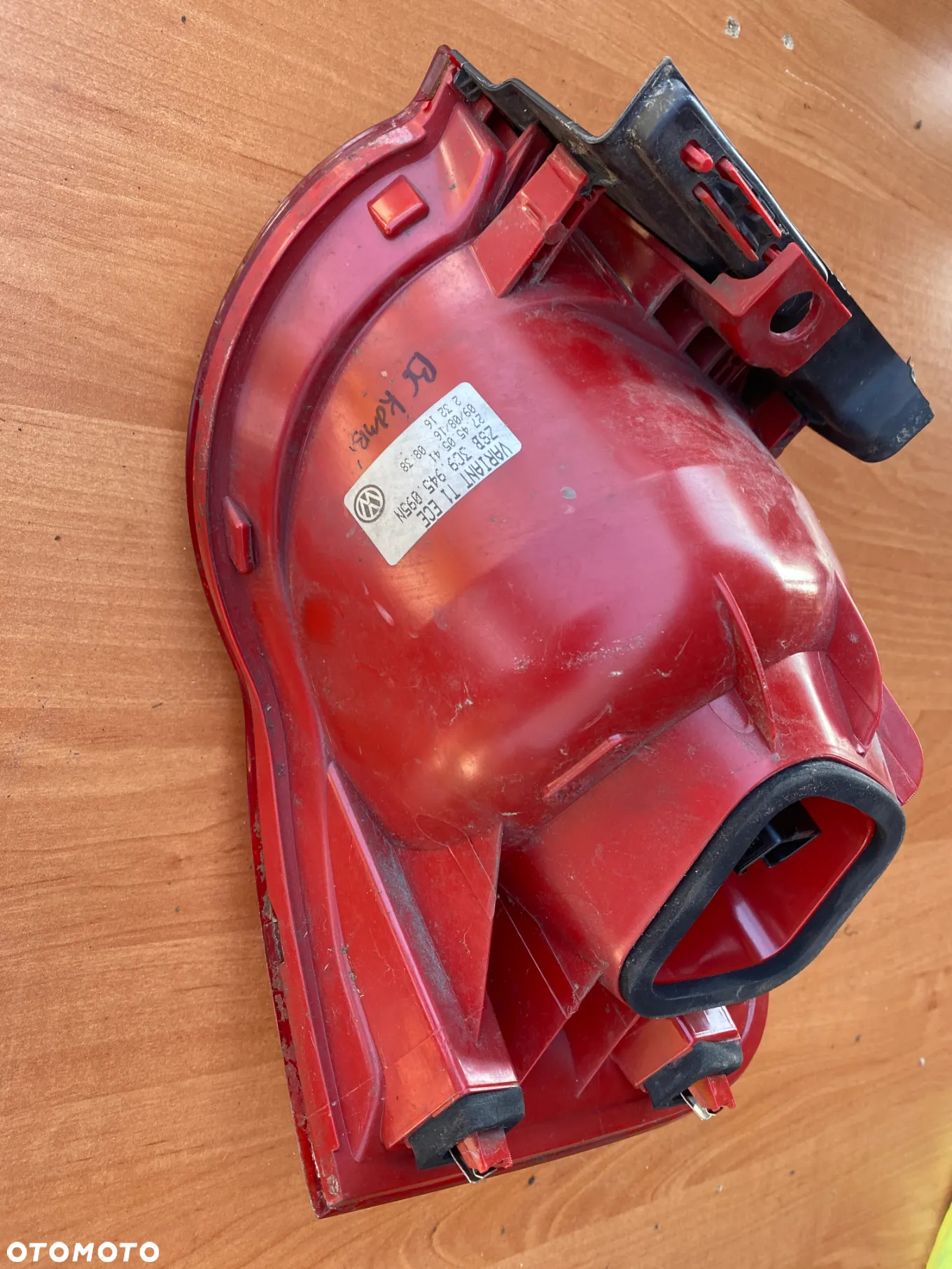 LAMPA TYŁ TYLNA PRAWA  VW PASSAT B6 KOMBI - 6