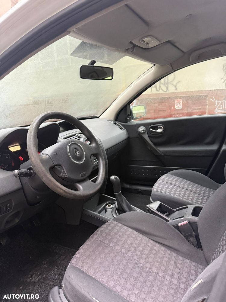 Renault Megane II 1.5 dCi Authentique - 6
