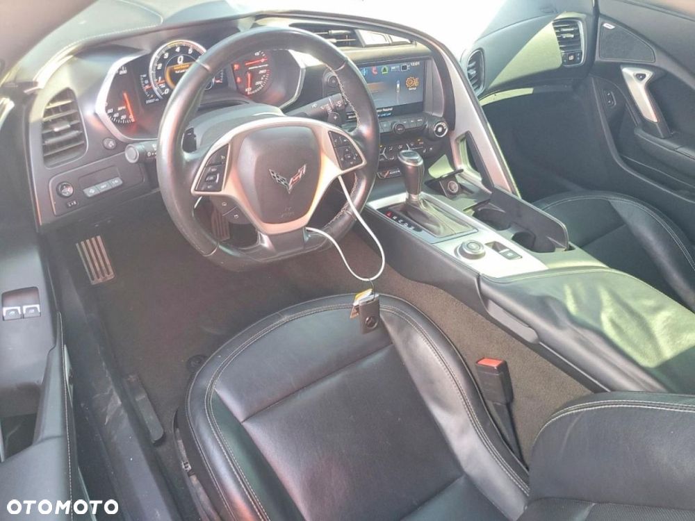 Chevrolet Corvette - 9
