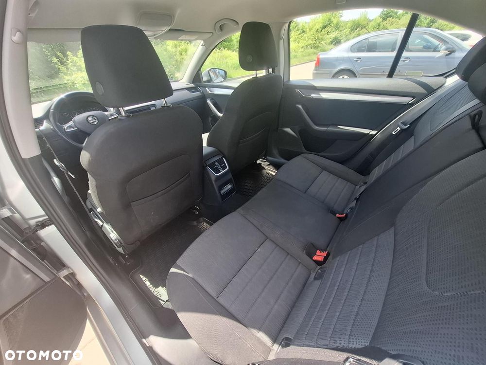 Skoda Octavia 1.6 TDI Elegance - 10