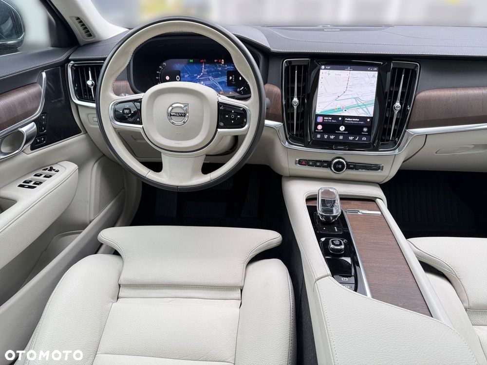 Volvo S90 - 17
