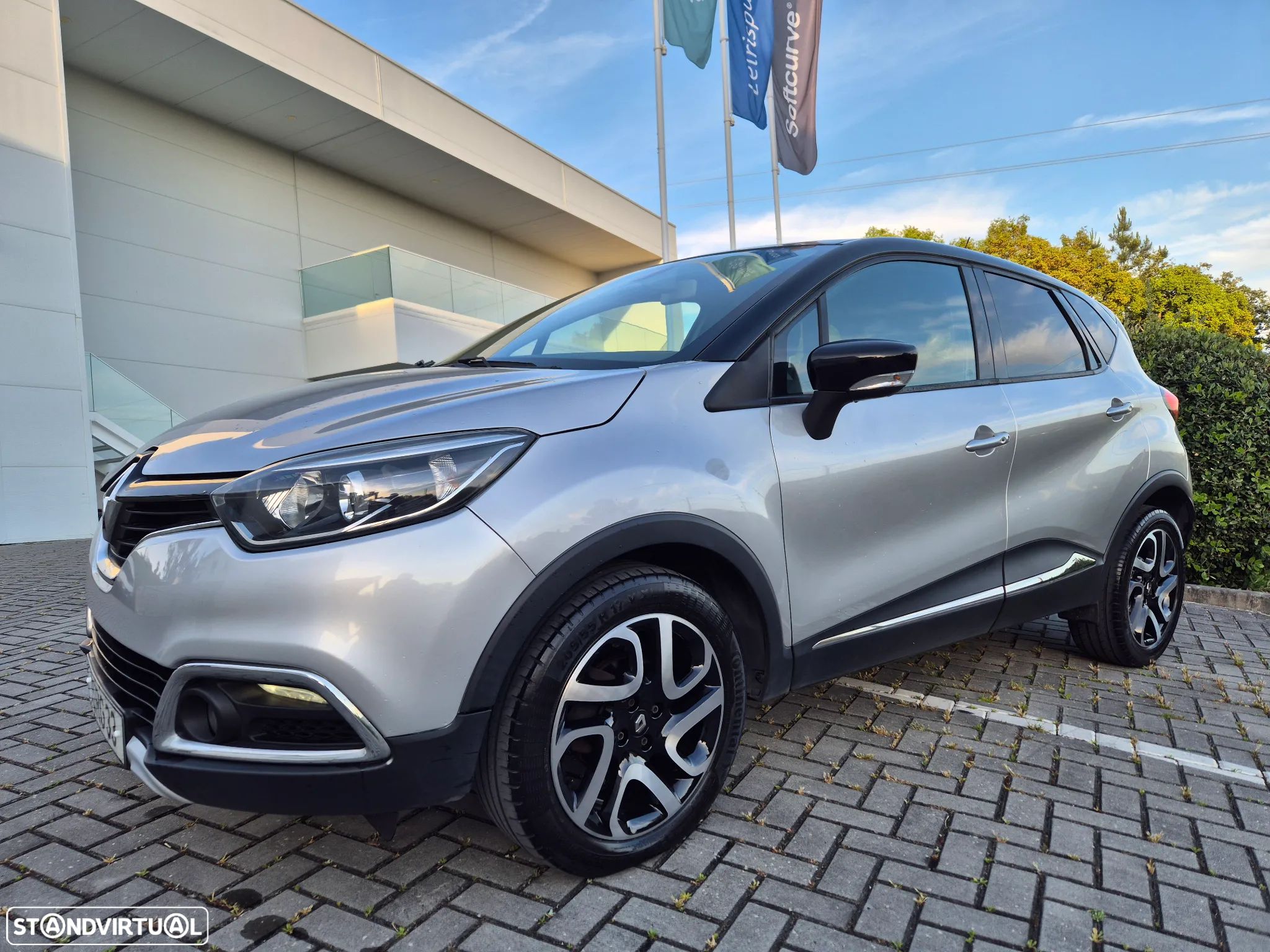 Renault Captur 0.9 TCE Exclusive - 1