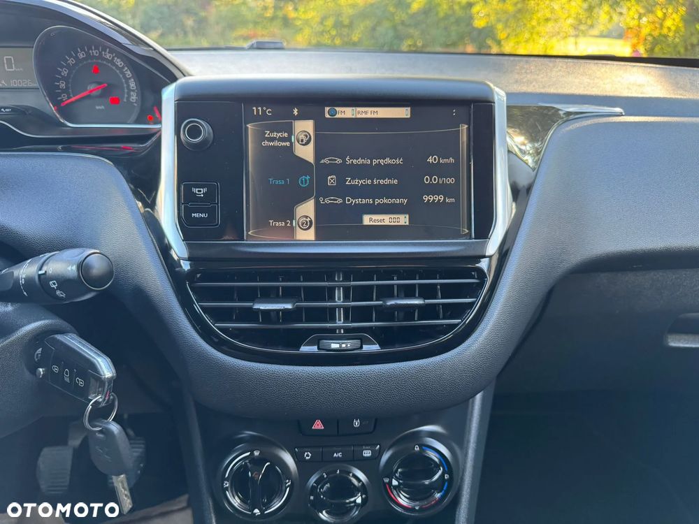 Peugeot 208 PureTech 82 Start & Stop Style - 22