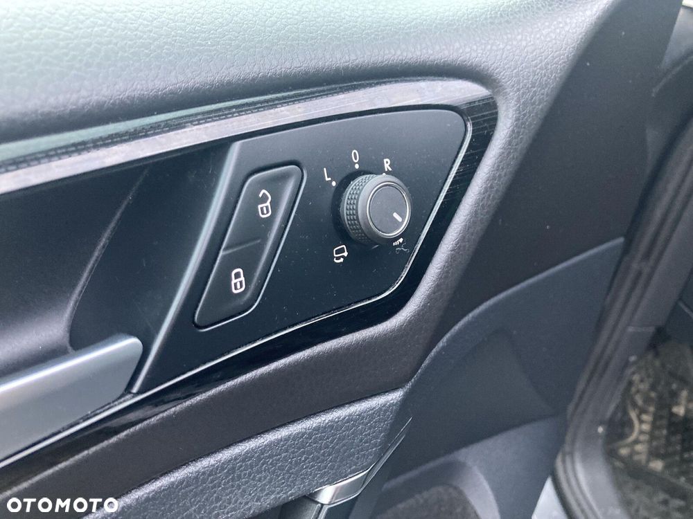 Volkswagen Golf 1.4 TSI BMT Highline - 19