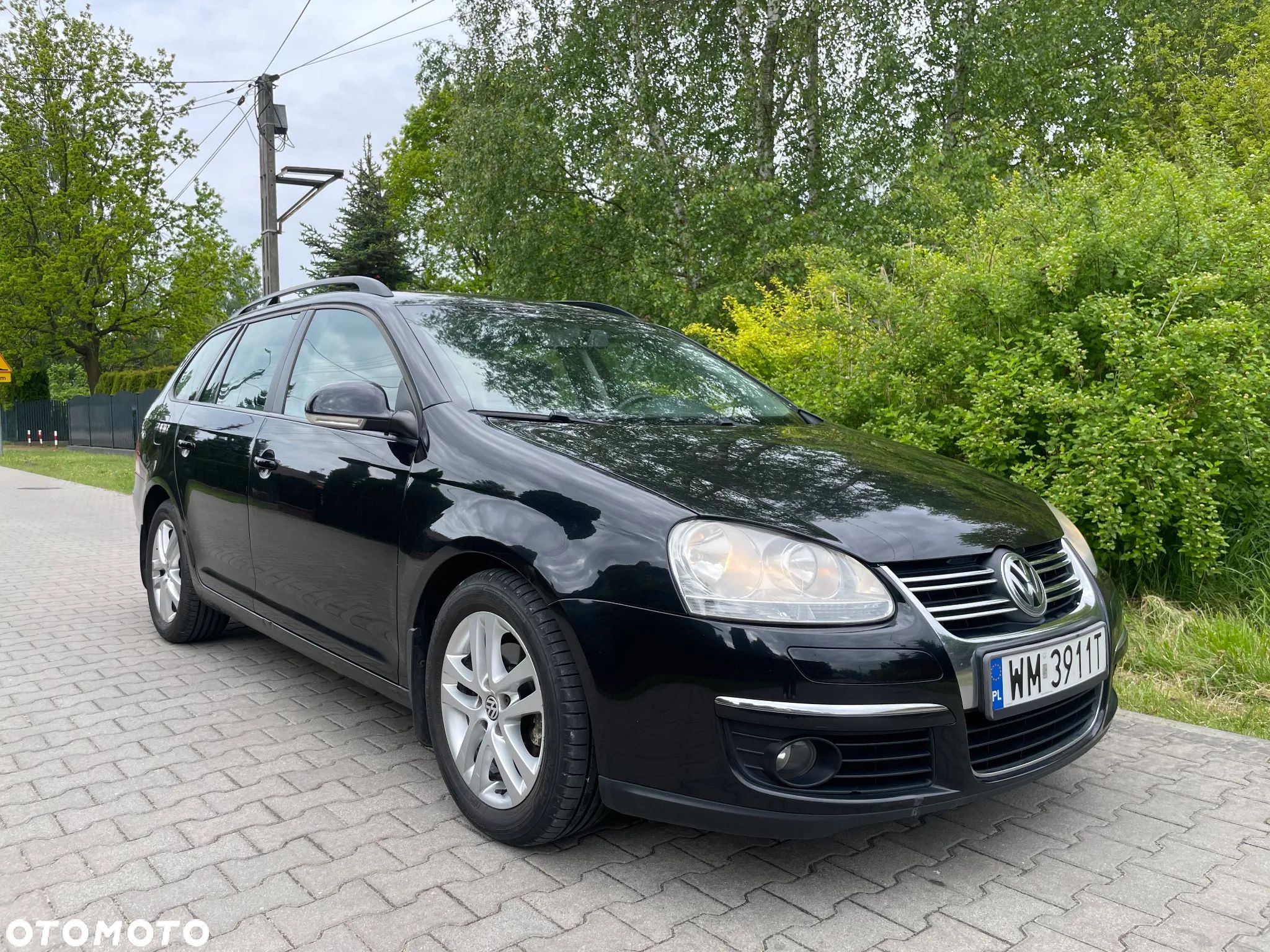Volkswagen Golf - 1