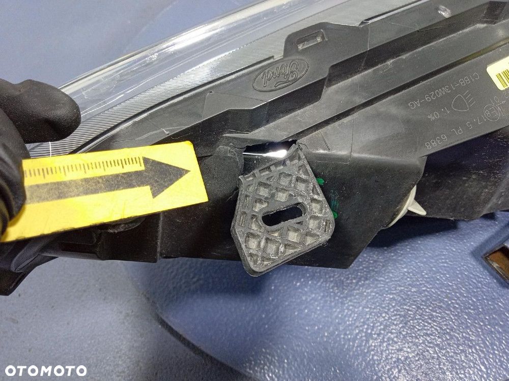 FORD FIESTA MK7 LIFT 12-17 REFLEKTOR PRAWY C1BB-13W029-AG - 8