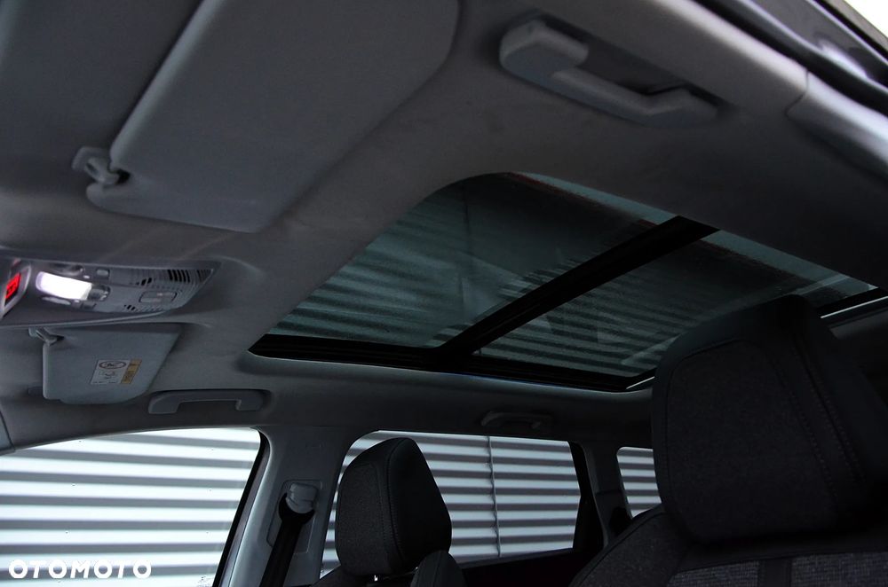 Peugeot 5008 BlueHDi 130 EAT8 Allure - 23