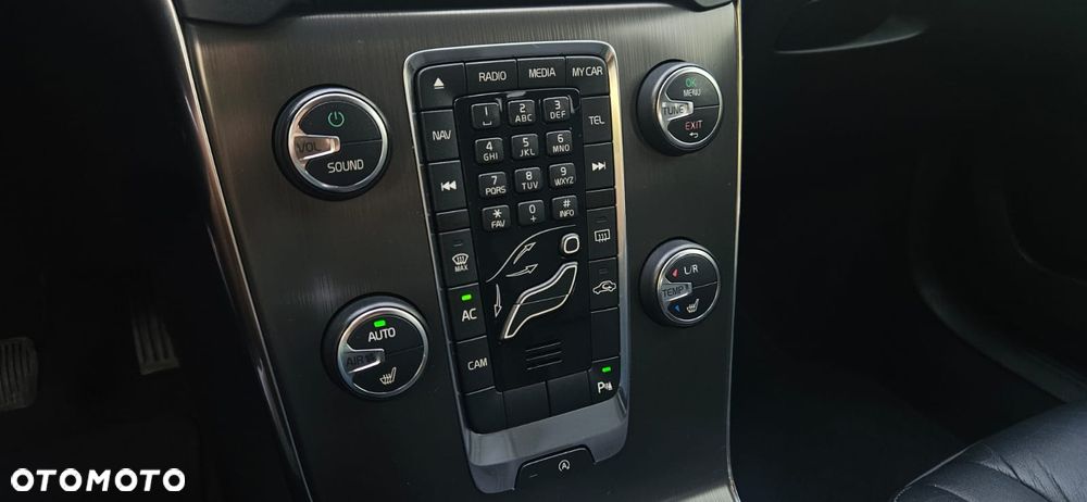 Volvo V40 D2 Summum - 31