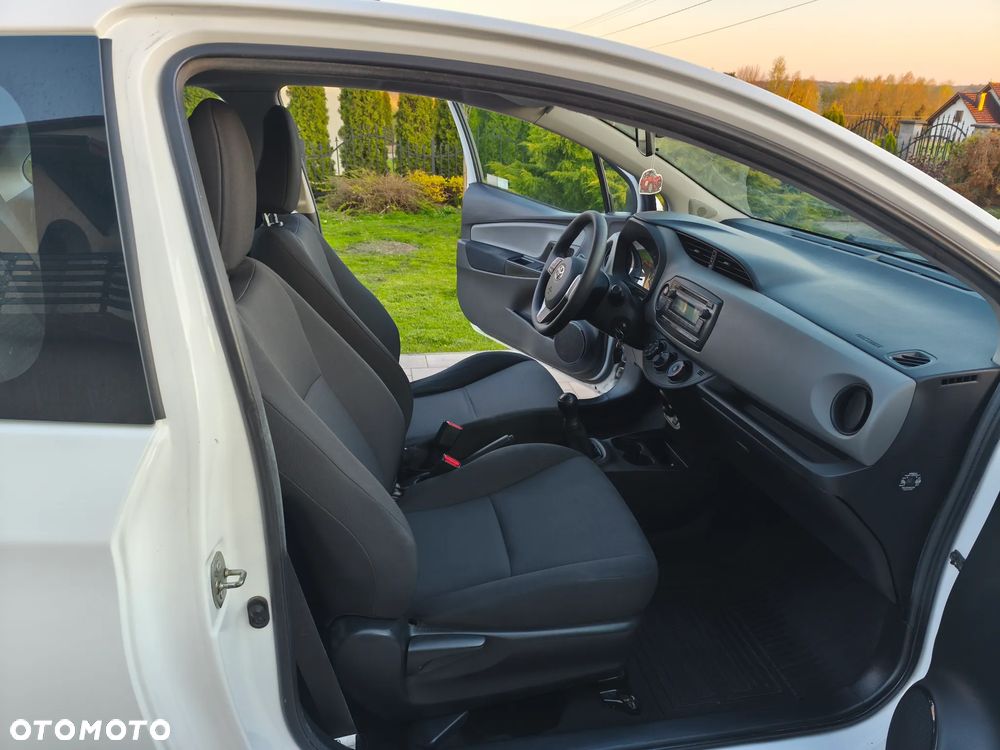 Toyota Yaris 1.0 Active EU6 - 16