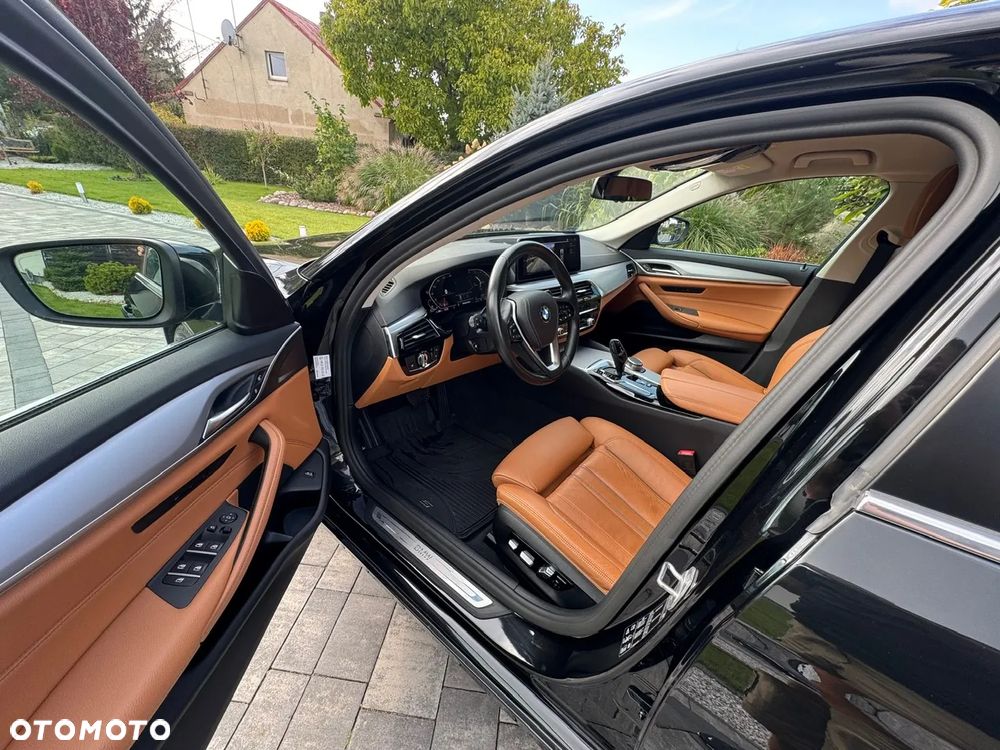 BMW Seria 5 520d xDrive - 18