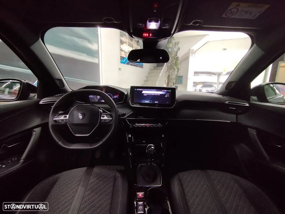 Peugeot 2008 1.2 PureTech Allure - 19