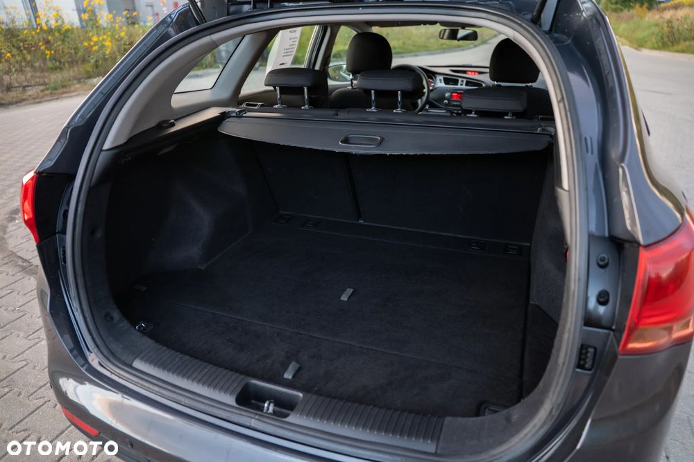 Kia Ceed - 5