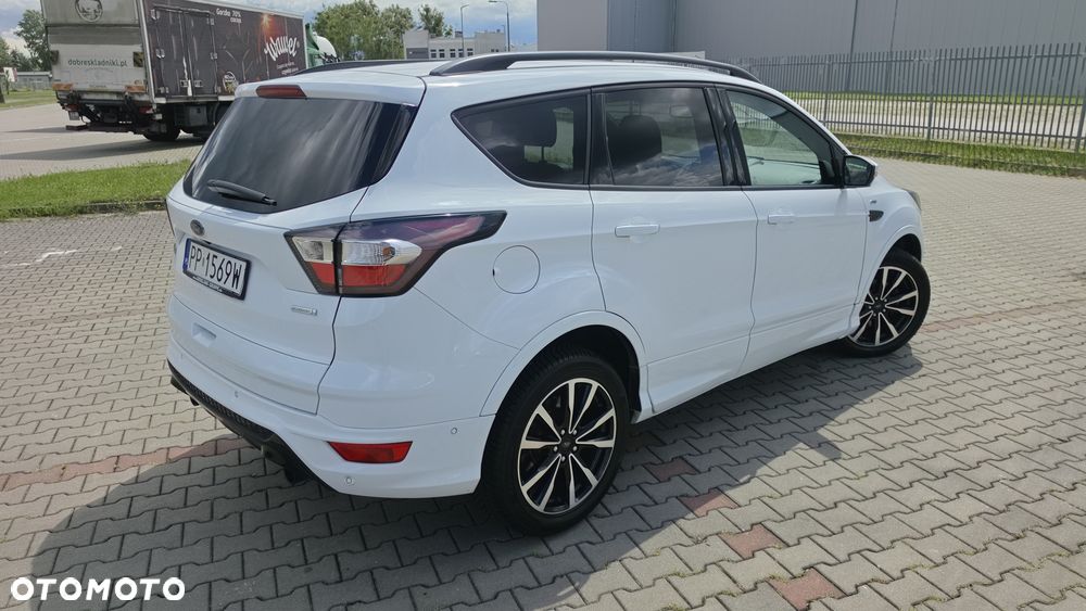 Ford Kuga 1.5 EcoBoost 2x4 ST-Line - 5