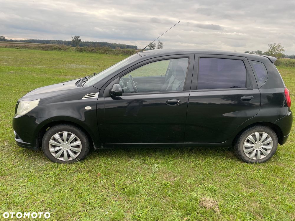 Chevrolet Aveo - 4