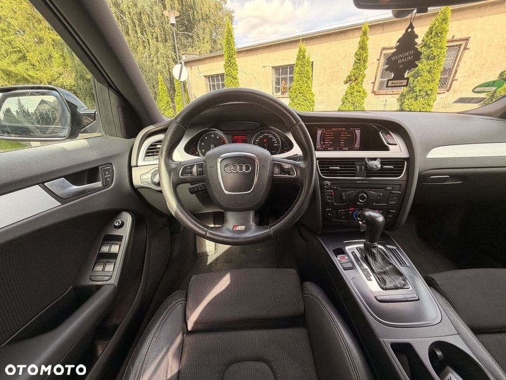 Audi A4 Avant - 11