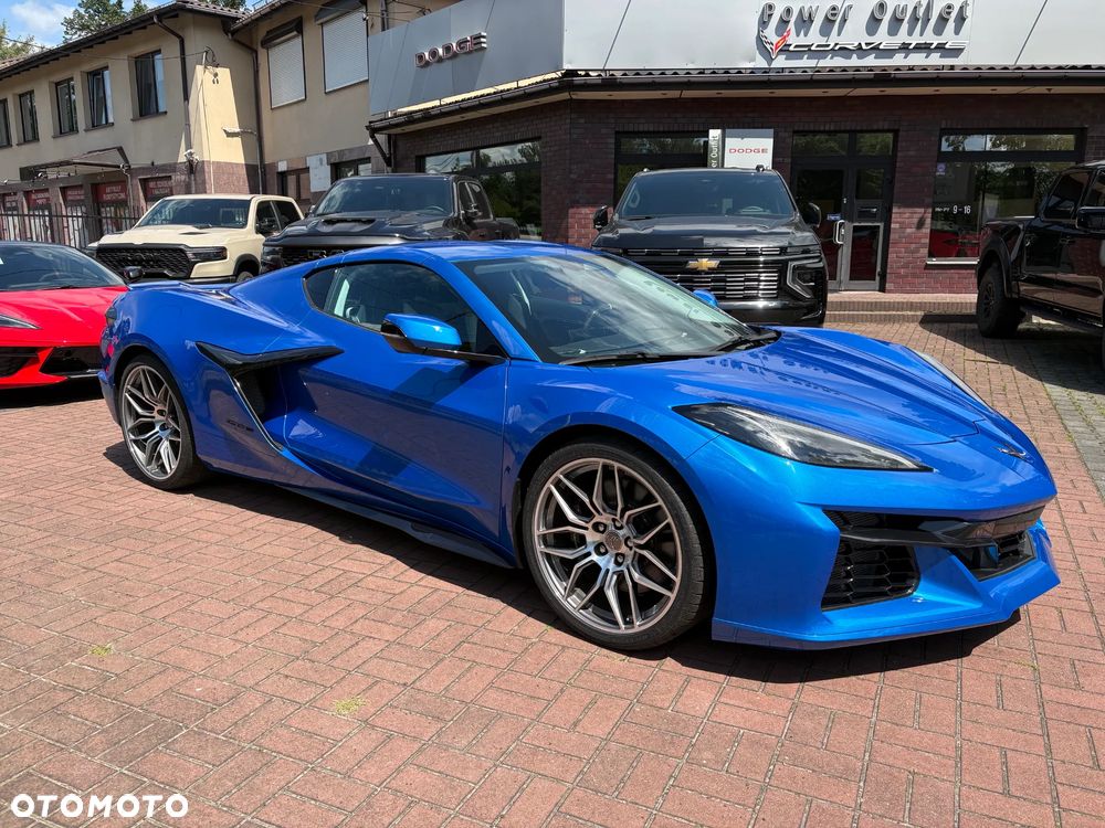 Chevrolet Corvette - 9