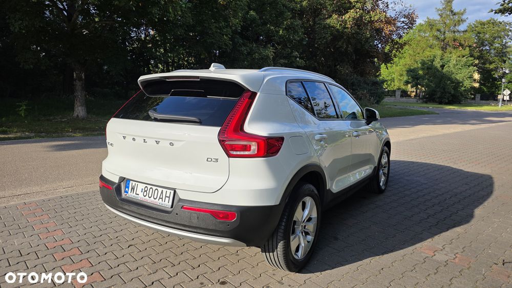Volvo XC 40 D3 Geartronic Momentum Pro - 4