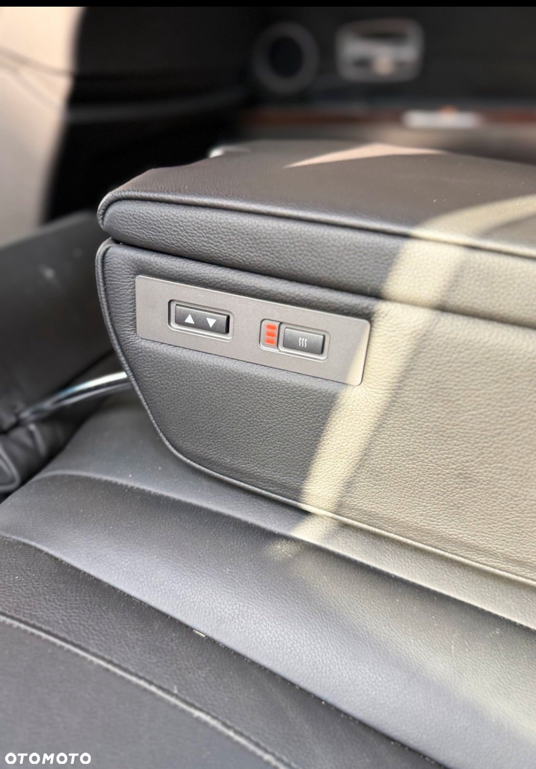 BMW Seria 7 740i - 14