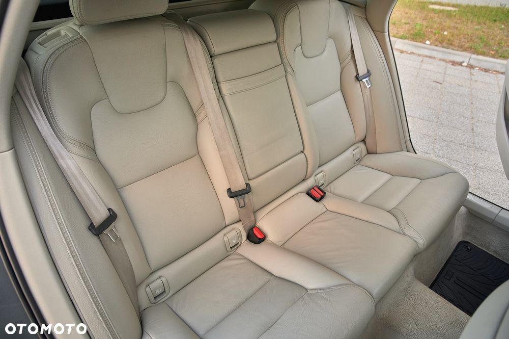 Volvo V90 Cross Country D4 AWD Geartronic - 28